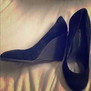 BCBG suede, black wedges!